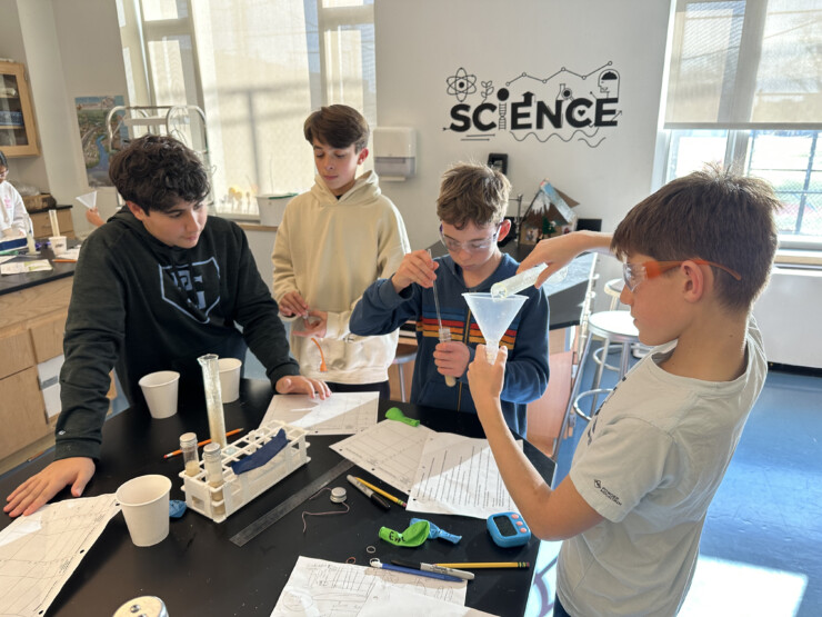 ethical culture fieldston school fieldston middle students in the science lab
