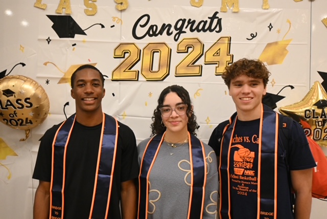 Fieldston Upper's seniors at the annual Bridge to Bridge celebration dinner.