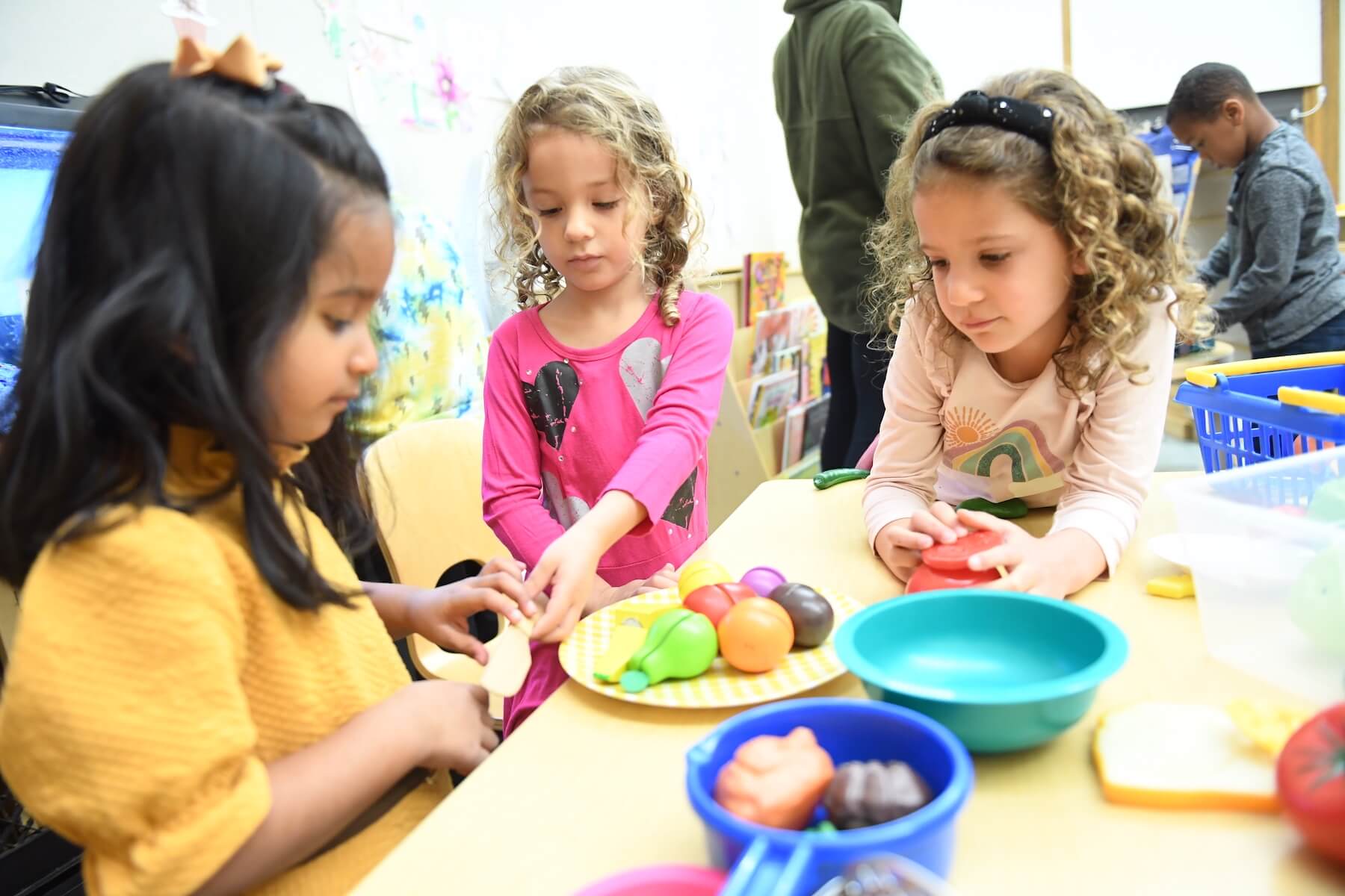 Ethical Culture Fieldston School Ethical Culture students sharing play food