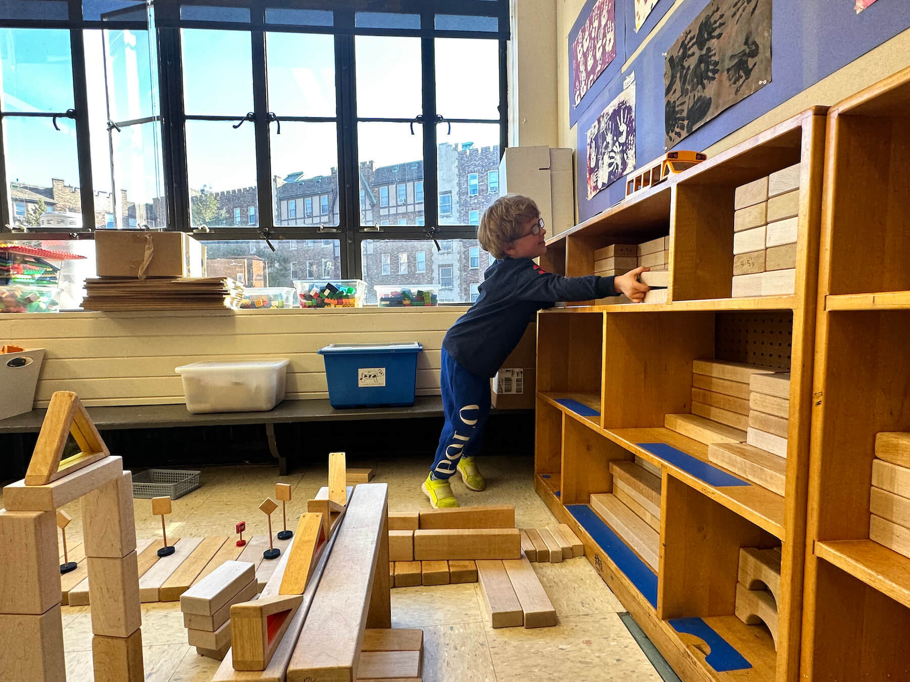 An Ethical Culture Fieldston School Pre-School student from Fieldston Lower building with blocks