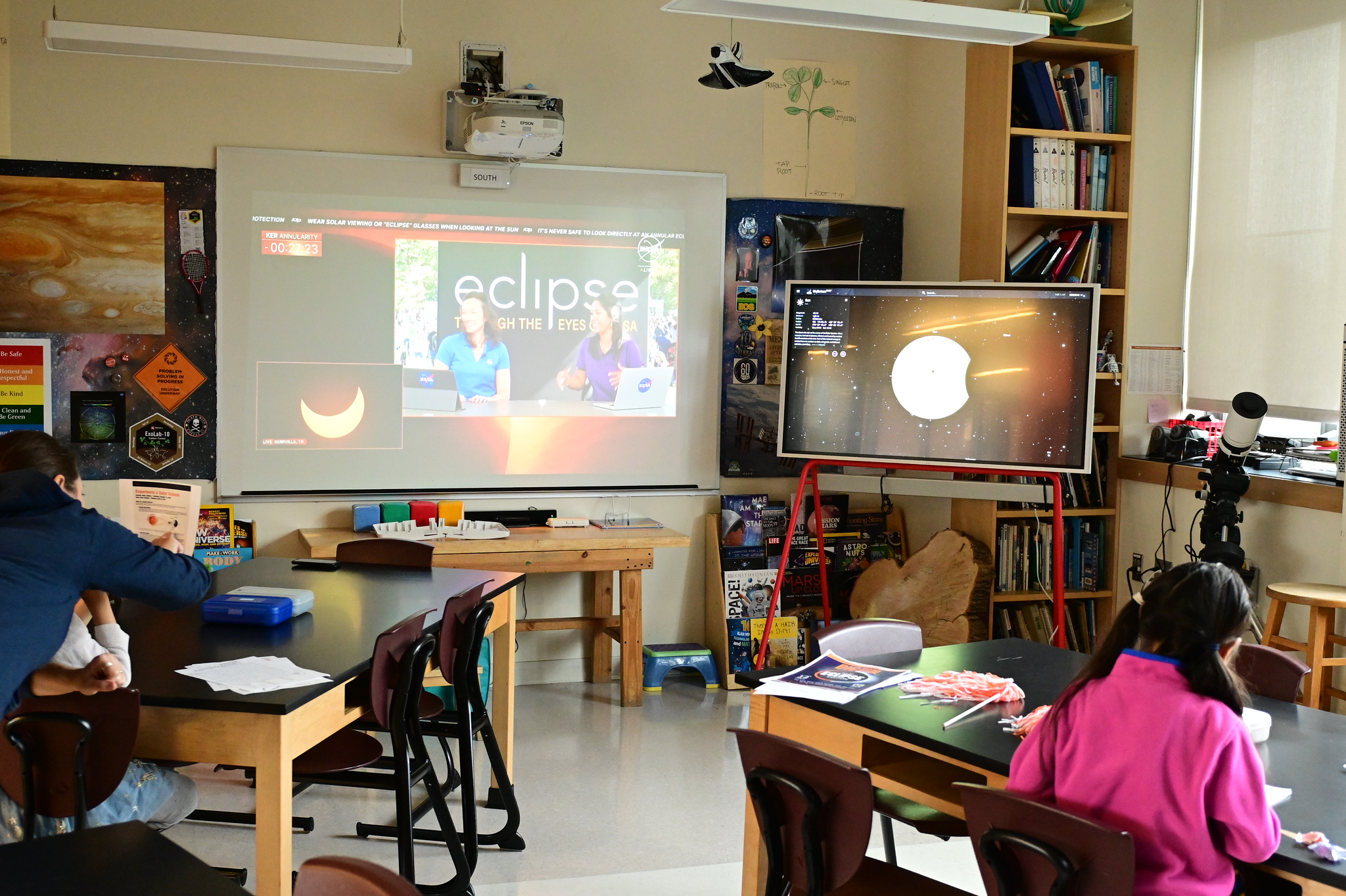 Homecoming set up in Michael Wilkinson's 4th Grade classroom.