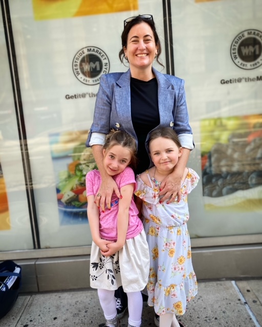 Rachel Hochhauser ’91 poses with her children